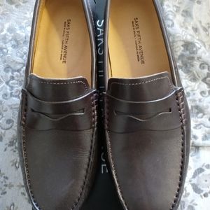 BRAND NEW MENS SAKS 5TH AVE LOAFERS
